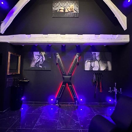 Loveroom De Luxe - Theme 50 Nuances De Grey Maison Privative Spa Insolite Douchy-les-Mines Extérieur photo