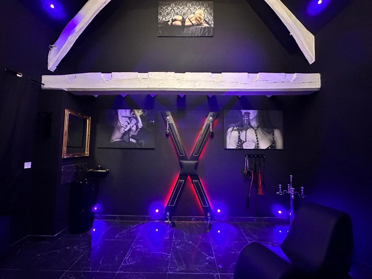 Loveroom De Luxe - Theme 50 Nuances De Grey Maison Privative Spa Insolite Douchy-les-Mines Extérieur photo